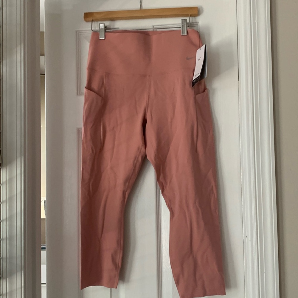 Nike crop length legging